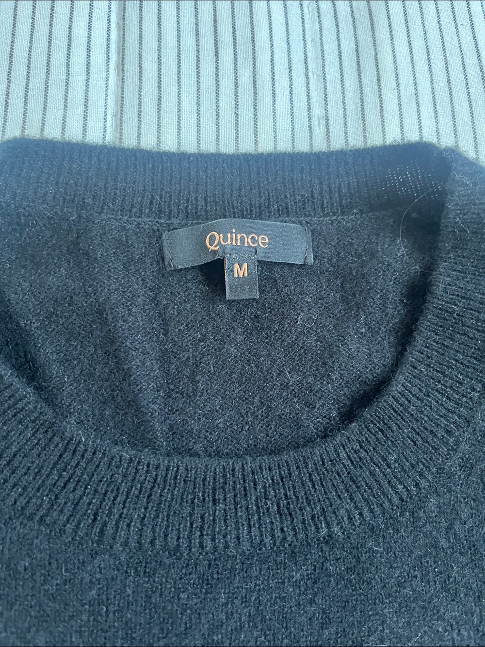 Quince Cashmere Short sleeve crew neck sweater. - Picture 2 of 4